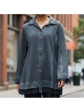 Parsley & Sage Washed Blue/Grey Button-Front Collared Top